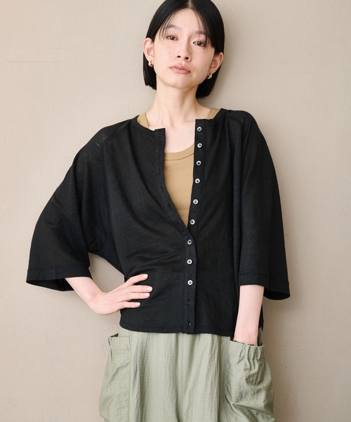 kha:ki(カーキ)の「「KHA:KI / カーキ」リネン11Bカーディガン(Tシャツ/カットソー・レディース・ブラック/オフホワイト/オリーブ/ライトベージュ・1)」の7枚目の写真