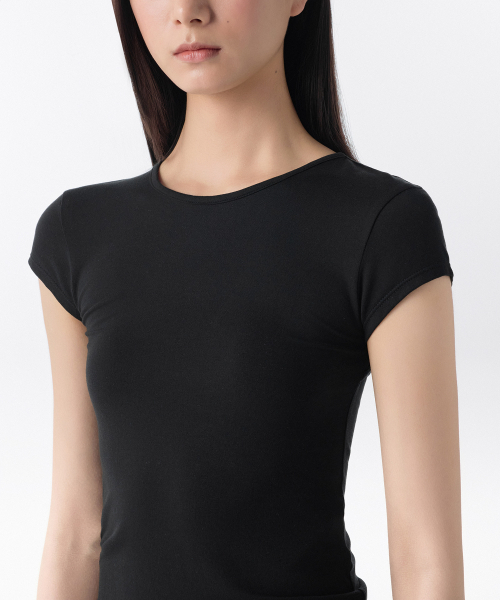 MUSINSA STANDARD WOMAN（ムシンサスタンダードウーマン）の「ウィメンズテンセルスリムタイバックキャップスリーブTシャツ[ブラック]（Tシャツ/カットソー・レディース・その他・X-SMALL/SMALL/MEDIUM/LARGE）」の4枚目の写真