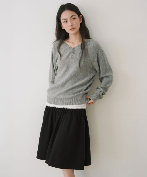 YEARNING(イヤニング)の「SHIRRING FLARE MIDI SKIRT, BLACK(スカート・レディース・その他・FREE)」の4枚目の写真