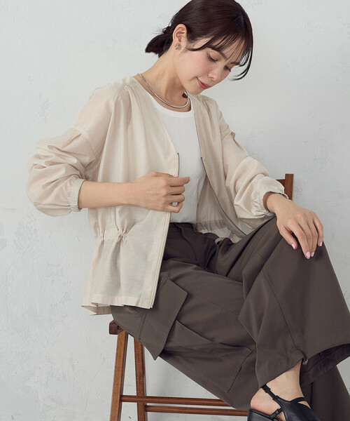 COMME CA ISM（コムサイズム）の「Vネック シアーブルゾン（ブルゾン・レディース・キャメル/ベージュ/ネイビー・LARGE/MEDIUM）」の6枚目の写真