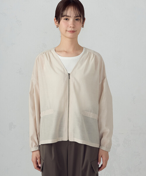 COMME CA ISM（コムサイズム）の「Vネック シアーブルゾン（ブルゾン・レディース・キャメル/ベージュ/ネイビー・LARGE/MEDIUM）」の16枚目の写真