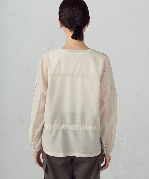 COMME CA ISM（コムサイズム）の「Vネック シアーブルゾン（ブルゾン・レディース・キャメル/ベージュ/ネイビー・LARGE/MEDIUM）」の18枚目の写真