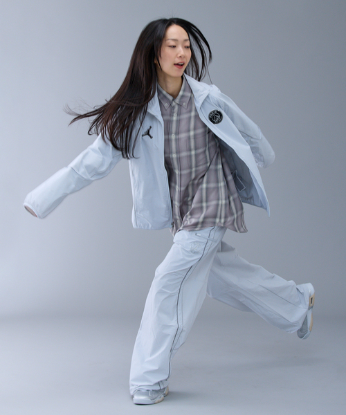 JORDAN BRAND(ジョーダンブランド)の「【NIKE / ナイキ】M J DF JAM ANTHEM JKT PSG(その他アウター・メンズ・グレー・X-LARGE/LARGE/MEDIUM/SMALL/XX-LARGE)」の6枚目の写真