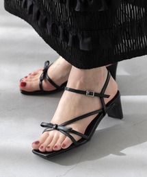menue（メヌエ）の「ナローストラップ リボン サンダル（サンダル）」