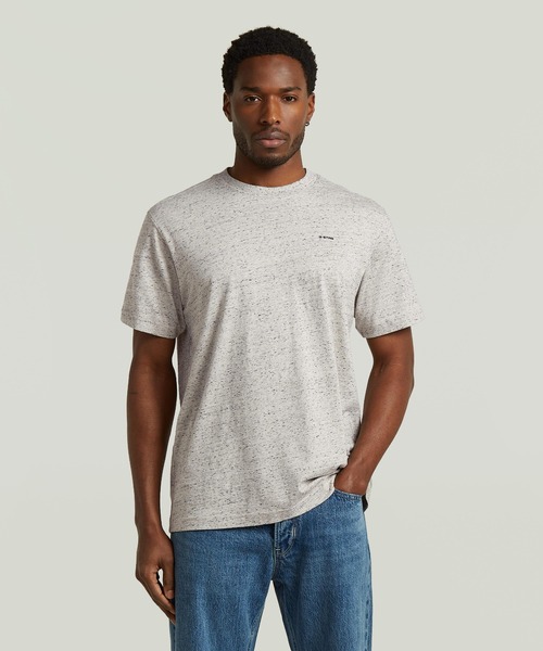 G-STAR(ジースター)の「True Regular T-Shirt/ベーシックデザインワンポイントブランドロゴTシャツ(Tシャツ/カットソー・メンズ・ダークブラック/ホワイト系その他/ライトブルー・MEDIUM/SMALL/X-SMALL/X-LARGE/LARGE)」の2枚目の写真