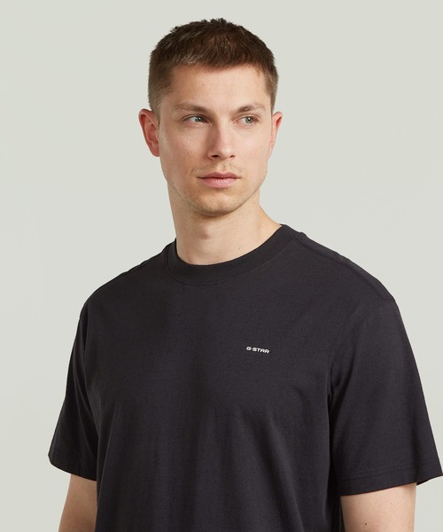 G-STAR(ジースター)の「True Regular T-Shirt/ベーシックデザインワンポイントブランドロゴTシャツ(Tシャツ/カットソー・メンズ・ダークブラック/ホワイト系その他/ライトブルー・MEDIUM/SMALL/X-SMALL/X-LARGE/LARGE)」の8枚目の写真