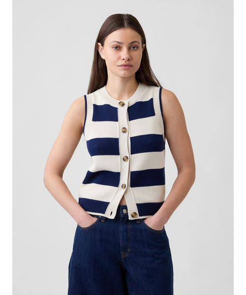 GAP(ギャップ)の「ノースリーブ ボタンアップ セーター(ベスト・レディース・ホワイト×ネイビー・L/M/XS/XXS)」の1枚目の写真