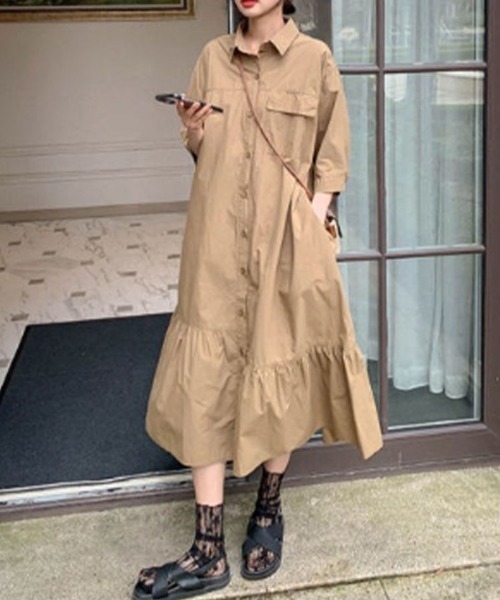 SallyLunn(サリーラン)の「【大人ナチュラル】切り替えギャザーシャツワンピース(シャツワンピース・レディース・ブラック/ベージュ・MEDIUM/LARGE)」の1枚目の写真