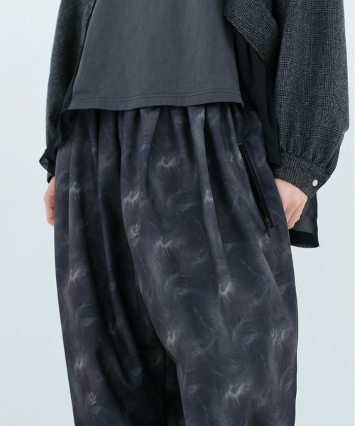 BEDSIDEDRAMA(ベットサイドドラマ)の「Daydream Photo Wide Pants(その他パンツ・レディース・ブラック/グレー・2/1)」の9枚目の写真