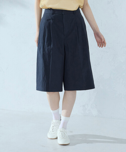 COMME CA ISM(コムサイズム)の「コットンナイロンウェザー ハーフパンツ(その他パンツ・レディース・ネイビー/ベージュ・MEDIUM/LARGE)」の2枚目の写真