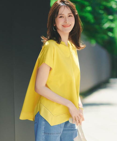 23区 L(ニジュウサンクオオキイサイズ)の「ラダーレースジャージー ハンカチーフヘム カットソー(Tシャツ/カットソー・レディース・ブラック系/ダルブルー系/ライトイエロー系/ホワイト系/ダークブラウン系・44/46)」の5枚目の写真