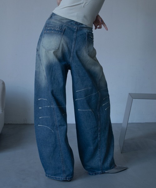 VACANCY(ヴァカンシー)の「スタッズラインワイドデニム(デニムパンツ・レディース・ブルー・LARGE/MEDIUM/SMALL)」の3枚目の写真