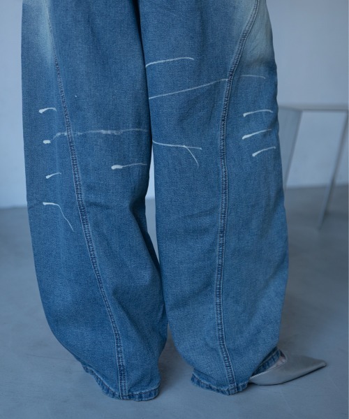 VACANCY(ヴァカンシー)の「スタッズラインワイドデニム(デニムパンツ・レディース・ブルー・LARGE/MEDIUM/SMALL)」の6枚目の写真
