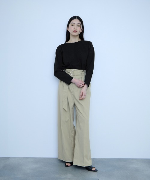 VICKY(ビッキー)の「【シーズンレス】袖刺繍コットンプルオーバー(Tシャツ/カットソー・レディース・オフホワイト/ネイビー/ライトグレー/ブラック・M)」の10枚目の写真