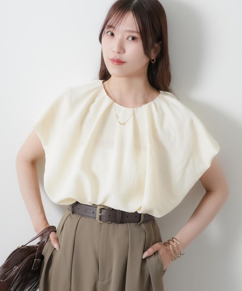 Riberry（リベリー）の「フレンチスリーブタックバルーンブラウス（シャツ/ブラウス・レディース・ベージュ/オフホワイト/ブラック・MEDIUM）」の11枚目の写真