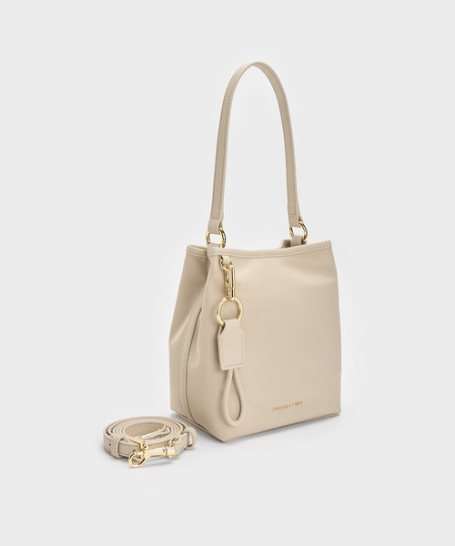 CHARLES & KEITH(チャールズ & キース)の「Levy レヴィー ナイロン バケットバッグ(ショルダーバッグ・レディース・スミクロ/オートミール・S)」の6枚目の写真