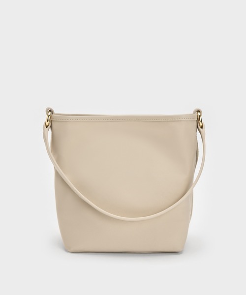 CHARLES & KEITH(チャールズ & キース)の「Levy レヴィー ナイロン バケットバッグ(ショルダーバッグ・レディース・スミクロ/オートミール・S)」の5枚目の写真