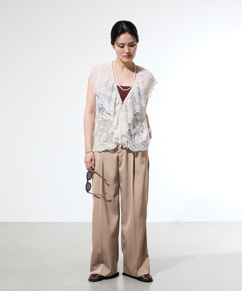 IENA（イエナ）の「《一部カラー店舗限定》ライトツイルセミワイドパンツ（その他パンツ・レディース・ベージュ/ブラック/レッド・34/38/36）」の6枚目の写真