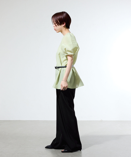 IENA（イエナ）の「《一部カラー店舗限定》ライトツイルセミワイドパンツ（その他パンツ・レディース・ベージュ/ブラック/レッド・34/38/36）」の16枚目の写真