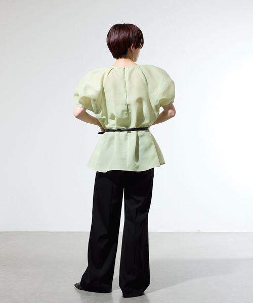 IENA（イエナ）の「《一部カラー店舗限定》ライトツイルセミワイドパンツ（その他パンツ・レディース・ベージュ/ブラック/レッド・34/38/36）」の17枚目の写真