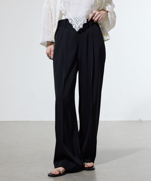IENA（イエナ）の「《一部カラー店舗限定》ライトツイルセミワイドパンツ（その他パンツ・レディース・ベージュ/ブラック/レッド・34/38/36）」の18枚目の写真