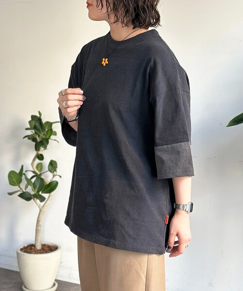 CPCM(シーピーシーエム)の「カットデニム袖配色T(Tシャツ/カットソー・レディース・ブルー/ブラック/ネイビー・MEDIUM/LARGE)」の5枚目の写真