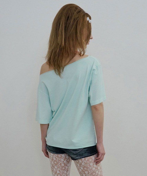 SCULPTOR(スカルプター)の「Healing Off-Shoulder Tee(Tシャツ/カットソー・レディース・ブルー/パープル/ホワイト・SMALL/MEDIUM/LARGE)」の10枚目の写真