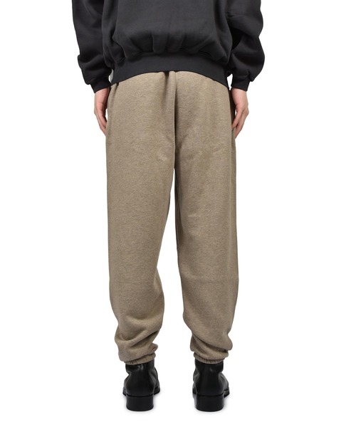 FOG ESSENTIALS（エフオージーエッセンシャルズ）の「CLASSIC SWEATPANT（スウェットパンツ・メンズ・ダークブラック/グレー・LARGE/MEDIUM/SMALL/X-LARGE/X-SMALL）」の9枚目の写真