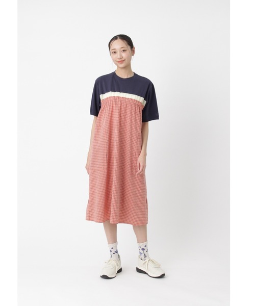 SUPER HAKKA(スーパーハッカ)の「天竺×チェック ロゴワンポイント刺繍Tシャツワンピース(ワンピース・レディース・レッド/グリーン・FREE)」の1枚目の写真
