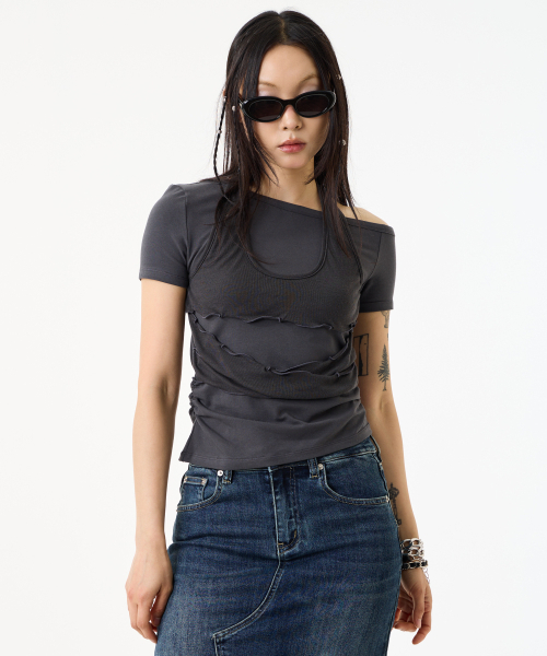 UNKNOWN PLANET(アンノウンプラネット)の「レイヤードディコンストラクテッドスリムTシャツチャコール(Tシャツ/カットソー・レディース・その他・SMALL/MEDIUM)」の6枚目の写真
