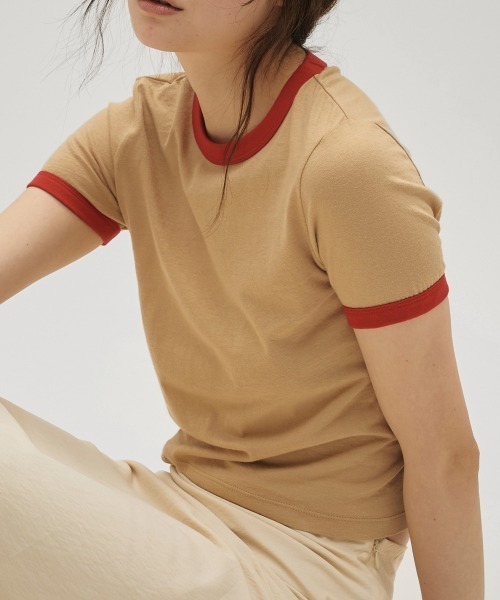 TODAYFUL(トゥデイフル)の「Compact Ringer Tee(Tシャツ/カットソー・レディース・ネイビー/ベージュ/キナリ/ブルー系その他・FREE)」の2枚目の写真