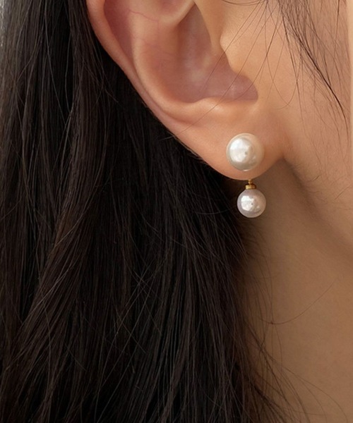 yu-ka(ユーカ)の「YU-KA:パール ダブルキャッチスタッドピアス Pearl double-catch stud earrings(ピアス(両耳用)・レディース・ゴールド・FREE)」の3枚目の写真