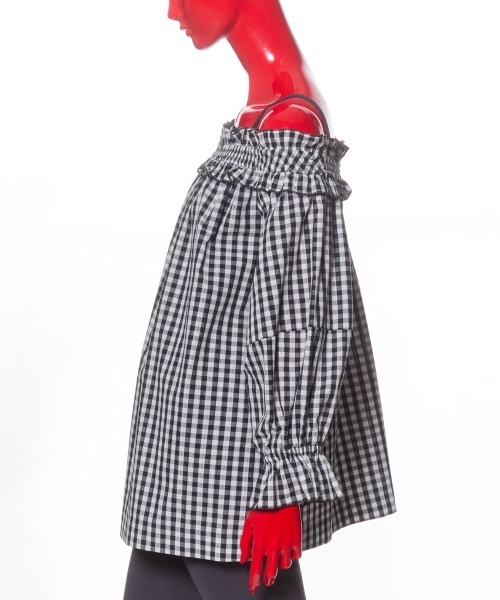 DOUBLE STANDARD CLOTHING(ダブルスタンダードクロージング)の「ギンガムチェックオフショルダーブラウス(WEB限定)(シャツ/ブラウス・レディース・チェック・FREE)」の3枚目の写真