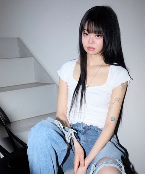 raucohouse(ラウコハウス)の「ハートネックリブ半袖Tシャツ(Tシャツ/カットソー・レディース・ブラック/アイボリー・FREE)」の1枚目の写真