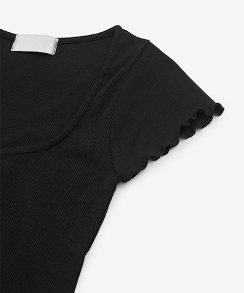 raucohouse(ラウコハウス)の「ハートネックリブ半袖Tシャツ(Tシャツ/カットソー・レディース・ブラック/アイボリー・FREE)」の11枚目の写真