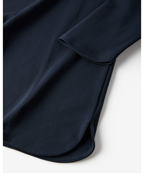 DoCLASSE( ドゥクラッセ)の「クルーシャツテール/長袖・DoT(Tシャツ/カットソー・レディース・ライトグレー/ブラック/ダークネイビー・S/M)」の14枚目の写真
