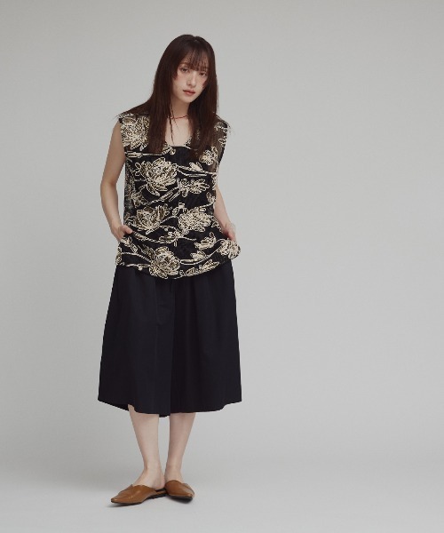 W:Huku(フーク)の「【W:Huku / メッシュ エンブロイダリー】ノースリーブ シアートップス / Mesh Embroidered Sleeveless Top(ベスト・レディース・ブラック/ブラックミックス/アイボリー・FREE)」の14枚目の写真