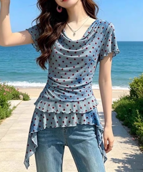 CELENA BEATS(セレナビーツ)の「韓国風バレエコアドットドレープトップス(Tシャツ/カットソー・レディース・イエロー/ブルー・S/M/L)」の1枚目の写真