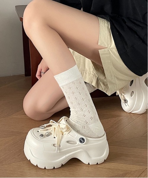 gossip!ロサンゼルス(ゴシップロサンゼルス)の「【Y2Kガーリー】リボン付き レトロ厚底クロッグサンダル(サンダル・レディース・ブラック・L/M/XL)」の5枚目の写真