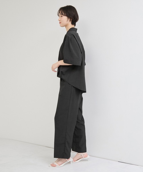 le cercle ADAM ET ROPE'(ルセルクルアダムエロペ)の「タンブラーブッチャーレギュラーカラーシャツ/セットアップ対応(シャツ/ブラウス・レディース・チャコールグレー/キャメル/ダークブラウン・FREE)」の10枚目の写真
