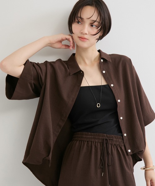 le cercle ADAM ET ROPE'(ルセルクルアダムエロペ)の「タンブラーブッチャーレギュラーカラーシャツ/セットアップ対応(シャツ/ブラウス・レディース・チャコールグレー/キャメル/ダークブラウン・FREE)」の12枚目の写真