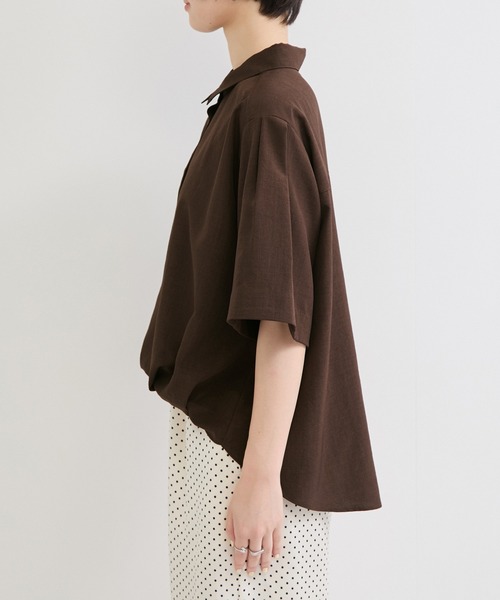 le cercle ADAM ET ROPE'(ルセルクルアダムエロペ)の「タンブラーブッチャーレギュラーカラーシャツ/セットアップ対応(シャツ/ブラウス・レディース・チャコールグレー/キャメル/ダークブラウン・FREE)」の16枚目の写真