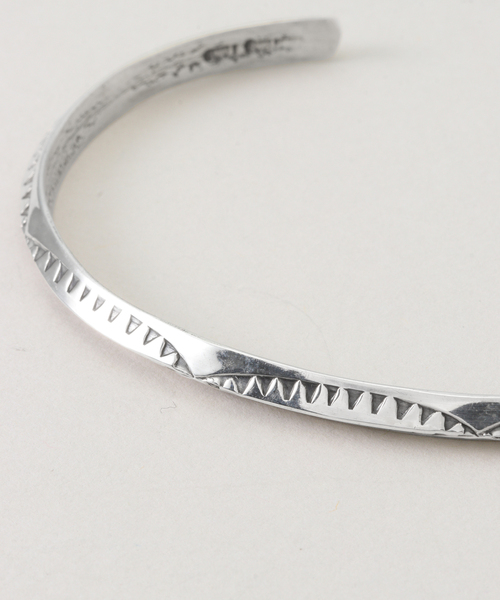 Harpo(アルポ)の「【Harpo/ハルポ】Stamped Skinny Bangle(ブレスレット・レディース・シルバー・FREE)」の11枚目の写真