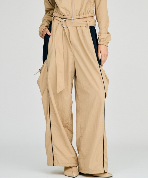 PRANK PROJECT（プランクプロジェクト）の「【2026Autumn Pre-Order】ベルテッドトラックパンツ / Belted Track Pants（その他パンツ・レディース・レッド/ブラック/ベージュ・38/36）」の2枚目の写真