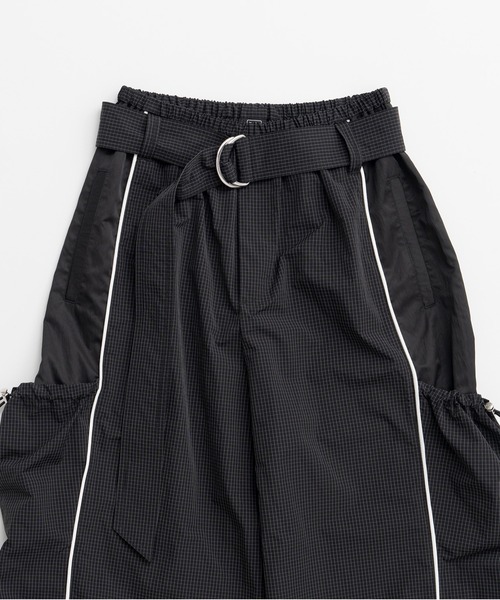 PRANK PROJECT（プランクプロジェクト）の「【2026Autumn Pre-Order】ベルテッドトラックパンツ / Belted Track Pants（その他パンツ・レディース・レッド/ブラック/ベージュ・38/36）」の16枚目の写真