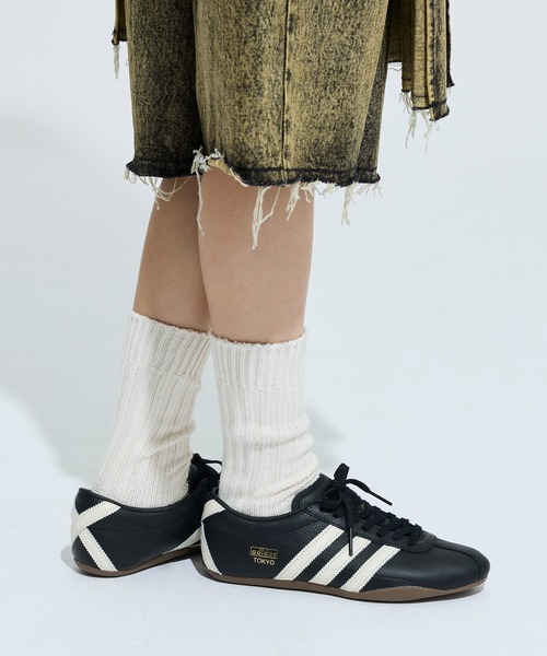 adidas(アディダス)の「トーキョ― シューズ / Tokyo Shoes / トーキョー スニーカー / アディダスオリジナルス adidas Originals(スニーカー・レディース・ブラック・22.0cm/22.5cm/23.0cm/23.5cm/24.0cm/24.5cm/25.0cm/25.5cm/26.0cm/26.5cm/27.0cm/27.5cm/28.0cm/28.5cm/29.0cm)」の3枚目の写真