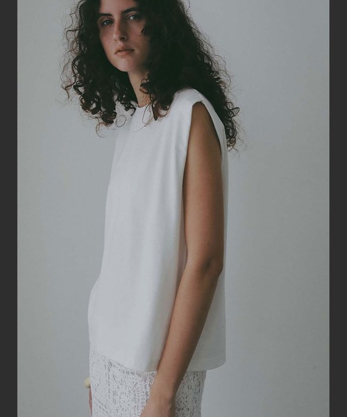 HER.(ハー)の「スリーブレスカットT(Tシャツ/カットソー・レディース・ベージュ/オフホワイト/ブラック・フリー)」の13枚目の写真