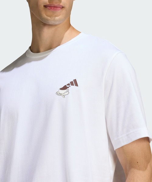 adidas(アディダス)の「コーヒー カフェ チーズケーキ グラフィックTシャツ / アディダス adidas(Tシャツ/カットソー・メンズ・ホワイト・XX-LARGE/3XL/LARGE/MEDIUM/SMALL/X-LARGE/X-SMALL)」の4枚目の写真