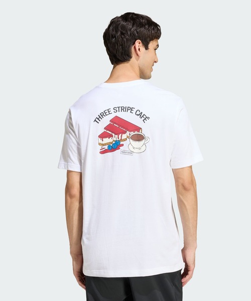 adidas(アディダス)の「コーヒー カフェ チーズケーキ グラフィックTシャツ / アディダス adidas(Tシャツ/カットソー・メンズ・ホワイト・XX-LARGE/3XL/LARGE/MEDIUM/SMALL/X-LARGE/X-SMALL)」の2枚目の写真