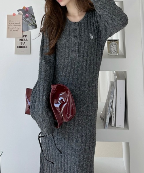 U.S. POLO ASSN.（ユーエスポロアッスン）の「【Ada.別注 U.S. POLO ASSN.】 ヘンリーネック リブ ニット フレア ロングワンピース（ワンピース・レディース・オートミール/グレー/ネイビー・L/M）」の12枚目の写真